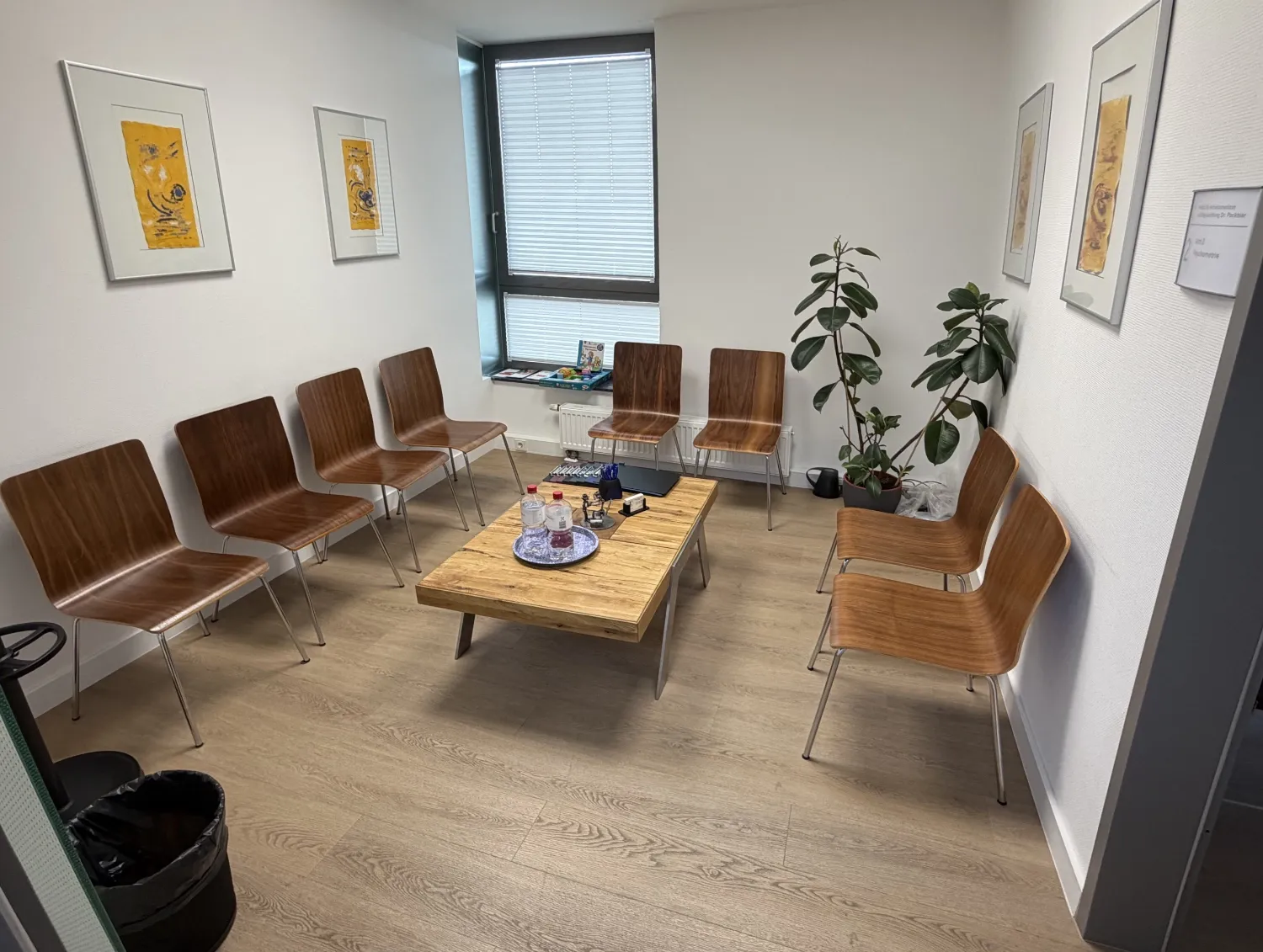 Wartezimmer Hürth